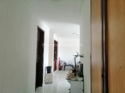 Apartamento en venta en Pinares, Pereira · foto 5 de 19