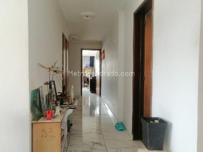 Apartamento en venta en Pinares, Pereira · foto 9 de 19