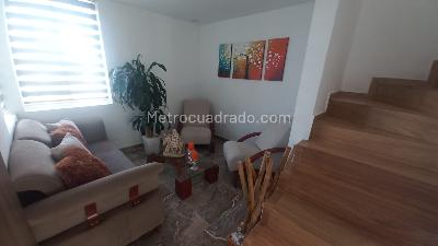Casa de 3 alcobas en venta en Avenida Centenario, Armenia, 128 m² · foto 2 de 20