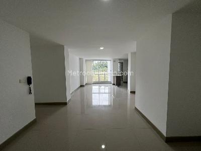 Apartamento en venta en Pinares, Pereira · foto 2 de 20