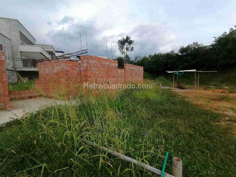 Lote en Venta, Cerritos, Pereira - Más