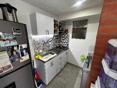 Apartamento de 2 alcobas en venta en Comuna Poblado/Poblado I, Pereira, 42 m² · foto 6 de 20