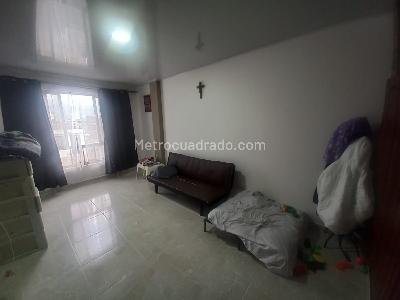 Casa de 3 alcobas en venta en Niagara, Armenia, 95 m² · foto 3 de 20