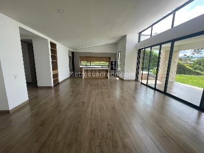 Casa en venta en Via Armenia, Pereira · foto 2 de 17