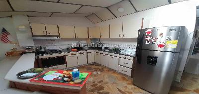 Casa en venta en El Bosque, Manizales · foto 2 de 15