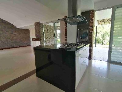 Casa de 5 alcobas en venta en Cerritos, Pereira, 400 m² · foto 11 de 20