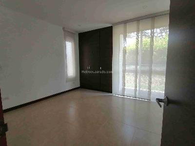 Casa de 5 alcobas en venta en Cerritos, Pereira, 400 m² · foto 18 de 20