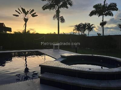 Casa de 3 alcobas en venta en Cerritos, Pereira, 430 m² · foto 2 de 20