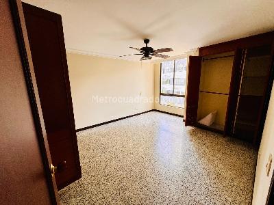 Apartamento de 3 alcobas en venta en Los Alpes, Pereira, 133 m² · foto 7 de 17
