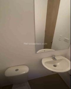 Apartamento de 2 alcobas en venta en Poblado I, Pereira, 48 m² · foto 7 de 11