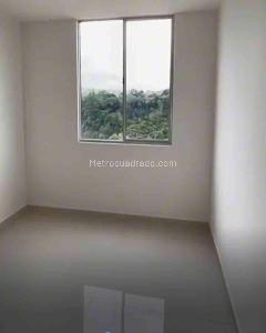 Apartamento de 2 alcobas en venta en Poblado I, Pereira, 48 m² · foto 8 de 11