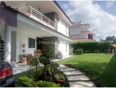 Casa de 5 alcobas en venta en Pantanillo, Bogotá, 312 m² · foto 1 de 11