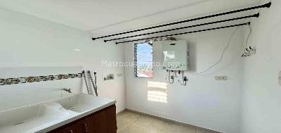 Apartamento de 3 alcobas en venta en Belmonte Bajo, Pereira, 85 m² · foto 10 de 18