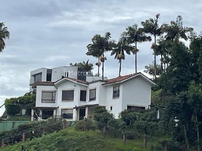 Casa en venta en El Trebol, Manizales · foto 3 de 20