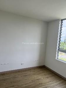 Apartamento en venta en Pinares, Pereira · foto 2 de 20