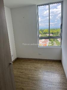 Apartamento en venta en Pinares, Pereira · foto 3 de 20