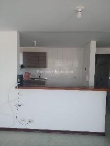 Apartamento de 3 alcobas en venta en Belmonte Bajo, Pereira, 70 m² · foto 3 de 18