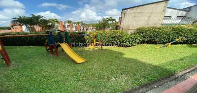 Apartamento de 3 alcobas en venta en Belmonte Bajo, Pereira, 70 m² · foto 11 de 18
