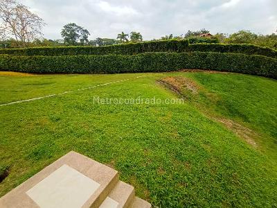 Casa de 5 alcobas en venta en Via Cerritos, Pereira, 300 m² · foto 3 de 19