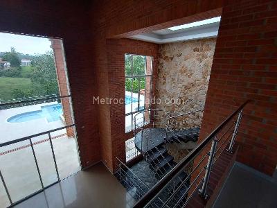 Casa de 5 alcobas en venta en Via Cerritos, Pereira, 300 m² · foto 8 de 19