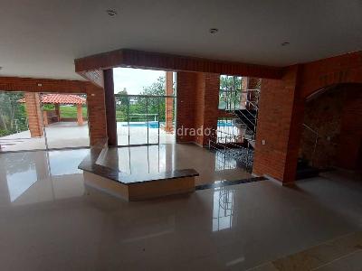 Casa de 5 alcobas en venta en Via Cerritos, Pereira, 300 m² · foto 16 de 19