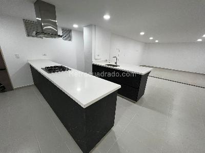 Apartamento de 3 alcobas en venta en Pinares, Pereira, 140 m² · foto 2 de 19