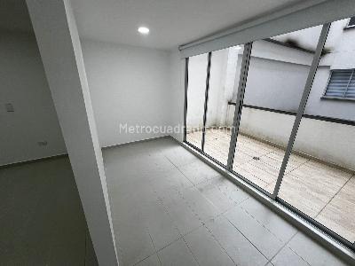 Apartamento de 3 alcobas en venta en Pinares, Pereira, 140 m² · foto 3 de 19