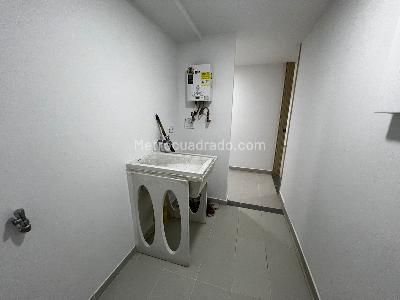 Apartamento de 3 alcobas en venta en Pinares, Pereira, 140 m² · foto 10 de 19