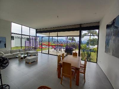 Casa en venta en El Rosario, Manizales · foto 2 de 19