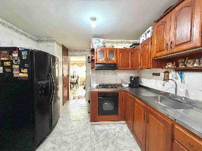 Apartamento de 5 alcobas en venta en Alamos, Pereira, 164 m² · foto 10 de 16