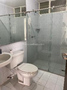 Casa de 5 alcobas en venta en Los Profesionales, Armenia, 320 m² · foto 8 de 9