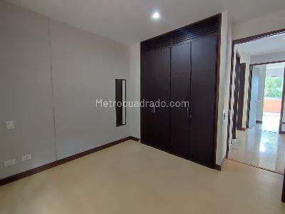 Apartamento en venta en Pinares, Pereira · foto 3 de 20
