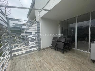 Casa de 3 alcobas en venta en Avenida Centenario, Armenia, 140 m² · foto 3 de 15