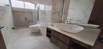 Apartamento de 3 alcobas en venta en Milan, Manizales, 103 m² · foto 13 de 20