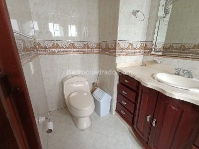 Casa de 4 alcobas en venta en El Bosque, Armenia, 200 m² · foto 3 de 20