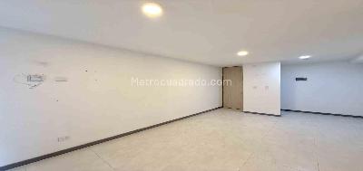 Apartamento en venta en Unicentro, Pereira · foto 2 de 18