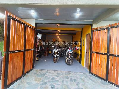Casa de 3 alcobas en venta en La Linda, Manizales, 400 m² · foto 3 de 20