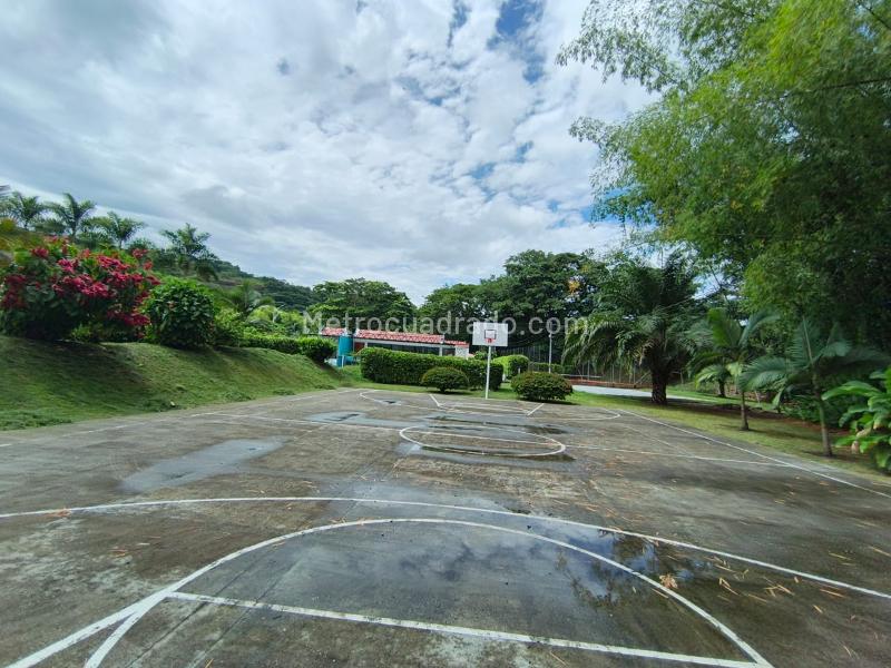 Lote en Venta, Condominio Campestre Reserva Del Campo, Manizales - Más