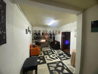 Casa de 5 alcobas en venta en Santa Teresita, Pereira, 225 m² · foto 4 de 10