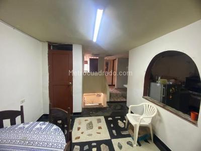 Casa de 5 alcobas en venta en Santa Teresita, Pereira, 225 m² · foto 5 de 10