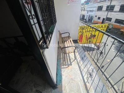 Casa de 5 alcobas en venta en Santa Teresita, Pereira, 225 m² · foto 8 de 10