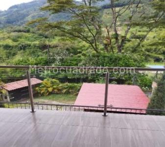 Casa de 3 alcobas en venta en Berlin, Ibagué, 766 m² · foto 12 de 20