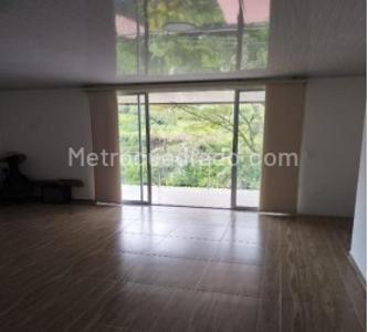 Casa de 3 alcobas en venta en Berlin, Ibagué, 766 m² · foto 14 de 20