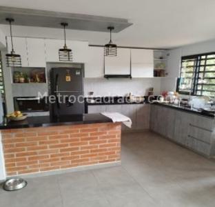 Casa de 3 alcobas en venta en Berlin, Ibagué, 766 m² · foto 17 de 20
