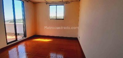 Apartamento de 3 alcobas en venta en Castilla, Manizales, 84 m² · foto 3 de 20