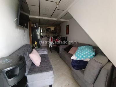 Apartamento en venta en Alferez Real, Manizales · foto 3 de 18