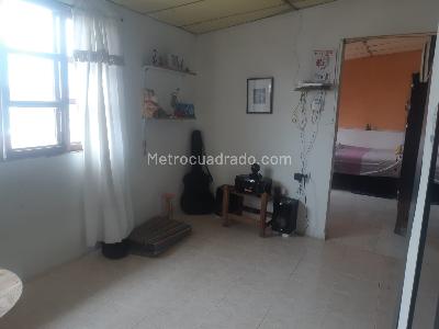 Casa de 5 alcobas en venta en Alamos, Armenia, 384 m² · foto 8 de 14