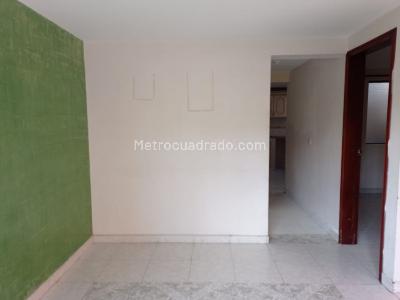 Casa de 3 alcobas en arriendo en Estambul, Manizales, 120 m² · foto 3 de 16