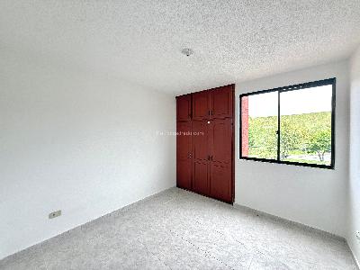 Apartamento en venta en Avenida 30 De Agosto, Pereira · foto 2 de 15