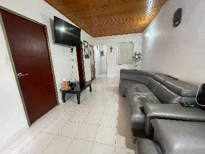 Casa de 3 alcobas en venta en Castilla Grande, Armenia, 90 m² · foto 2 de 17